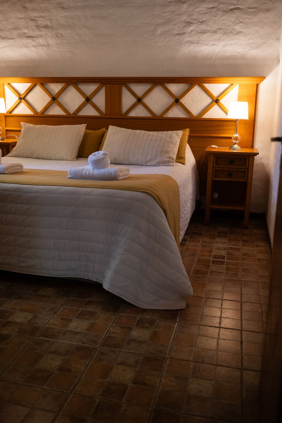 Habitación con cama doble del Hostal Cruz Chica